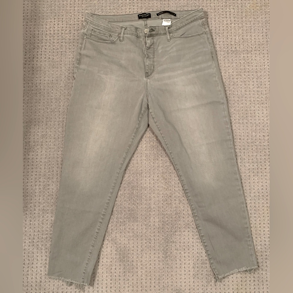❤️‍🔥✨BANANA REPUBLIC JEANS Women's Cutoff Skinny Jeans Size: 34 Regular❤️‍🔥✨